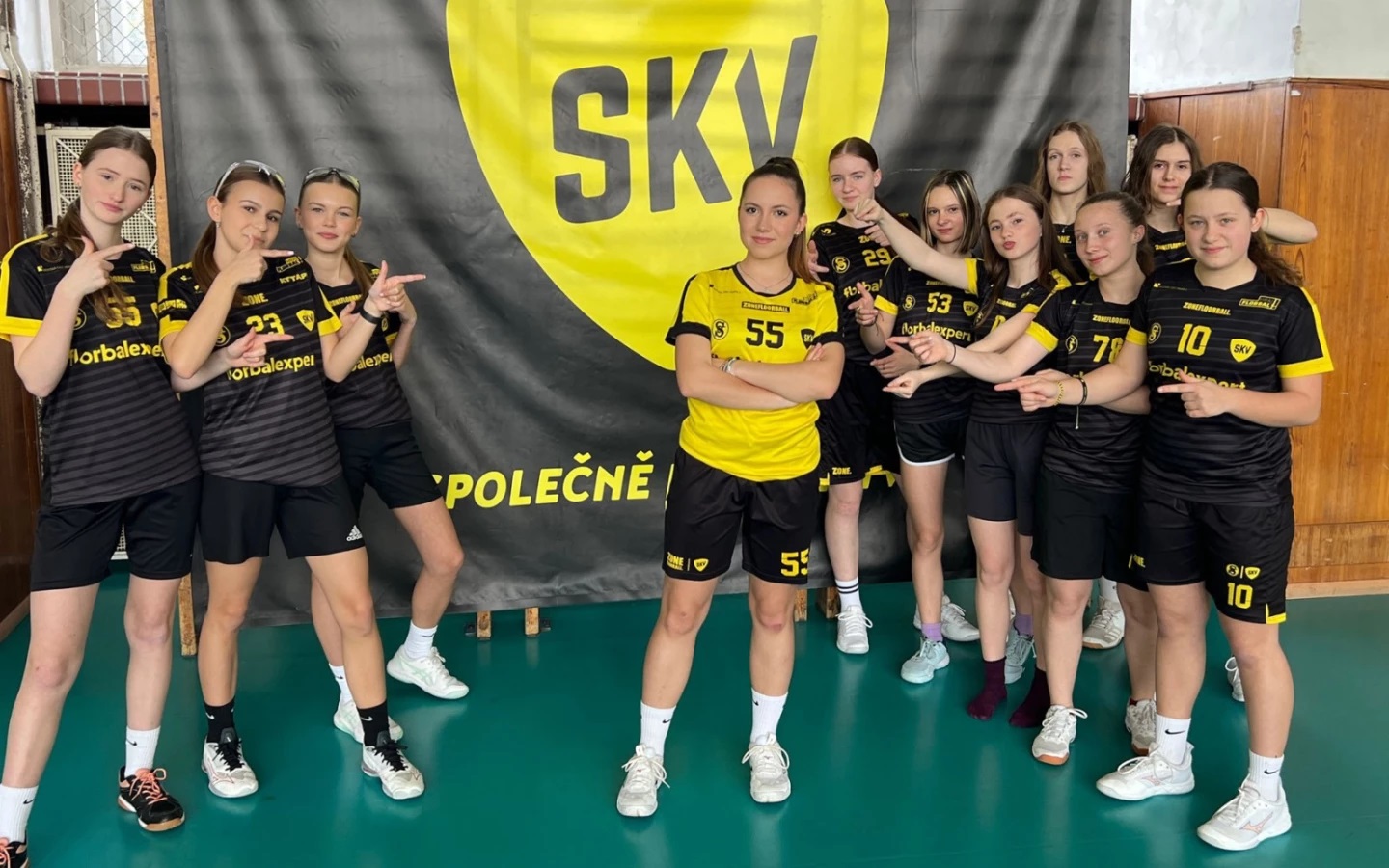 Viktorie Maříková z florbalového klubu SKV z T.J. Sokol Praha Královské Vinohrady nastoupí v O2 aréně ve finále Subterra Cupu 27. 4. 2025.jpg