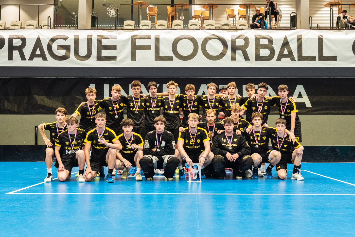 Florbalový klub SKV z T.J. Sokol Praha Královské Vinohrady na Prague Floorball Cup 16.-18.5.2025 -5.jpg