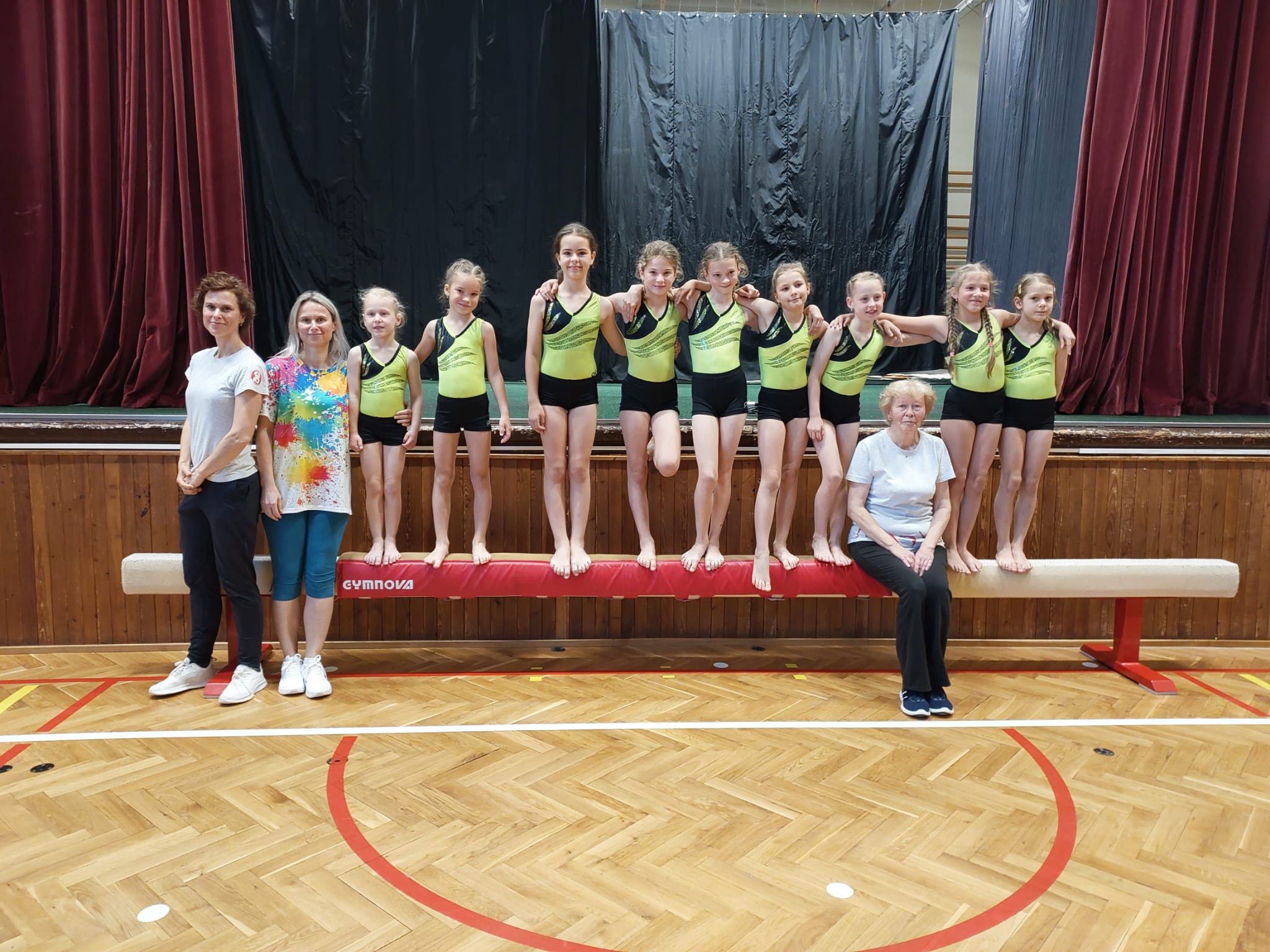 Závěrečné vystoupení v T.J. Sokol Libuš 29.5.2025 - Oddíl gymnastiky pod vedením sestry Radky Memis a sestry Jiřiny Kolářové -2.jpg
