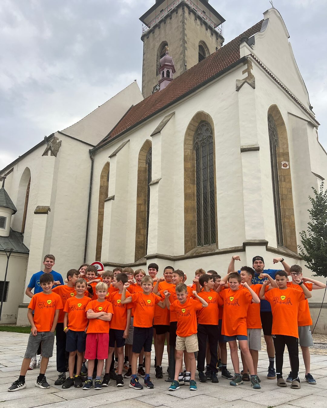 Soustedn nejmladch florbalist z SKV T.J. SPKV v Sobslavi zatkem srpna 2025 -1.jpg