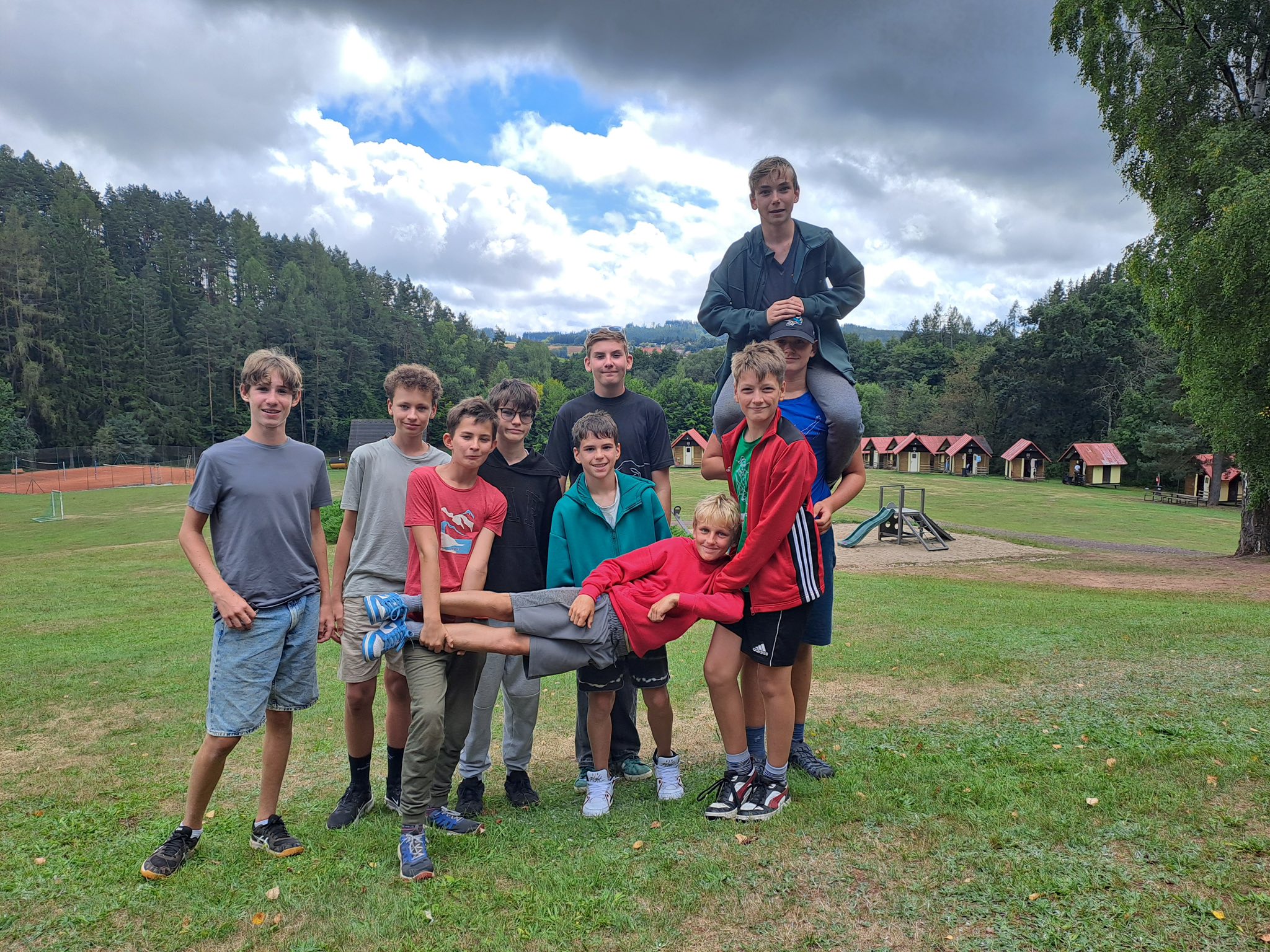 Soustedn oddlu volejbalu T.J. Sokol Praha Vrovice v  arelu Pecka v srpnu 2025 -35.jpg