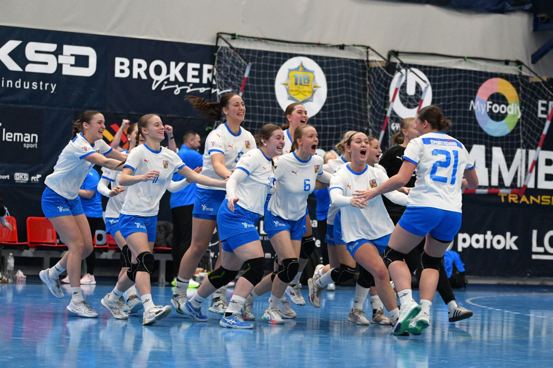 Fantazie repre drustva R dorostenek hzenkek na ppravnm kempu v Lounech a Lovosicch 22.-23.11.2025.JPG